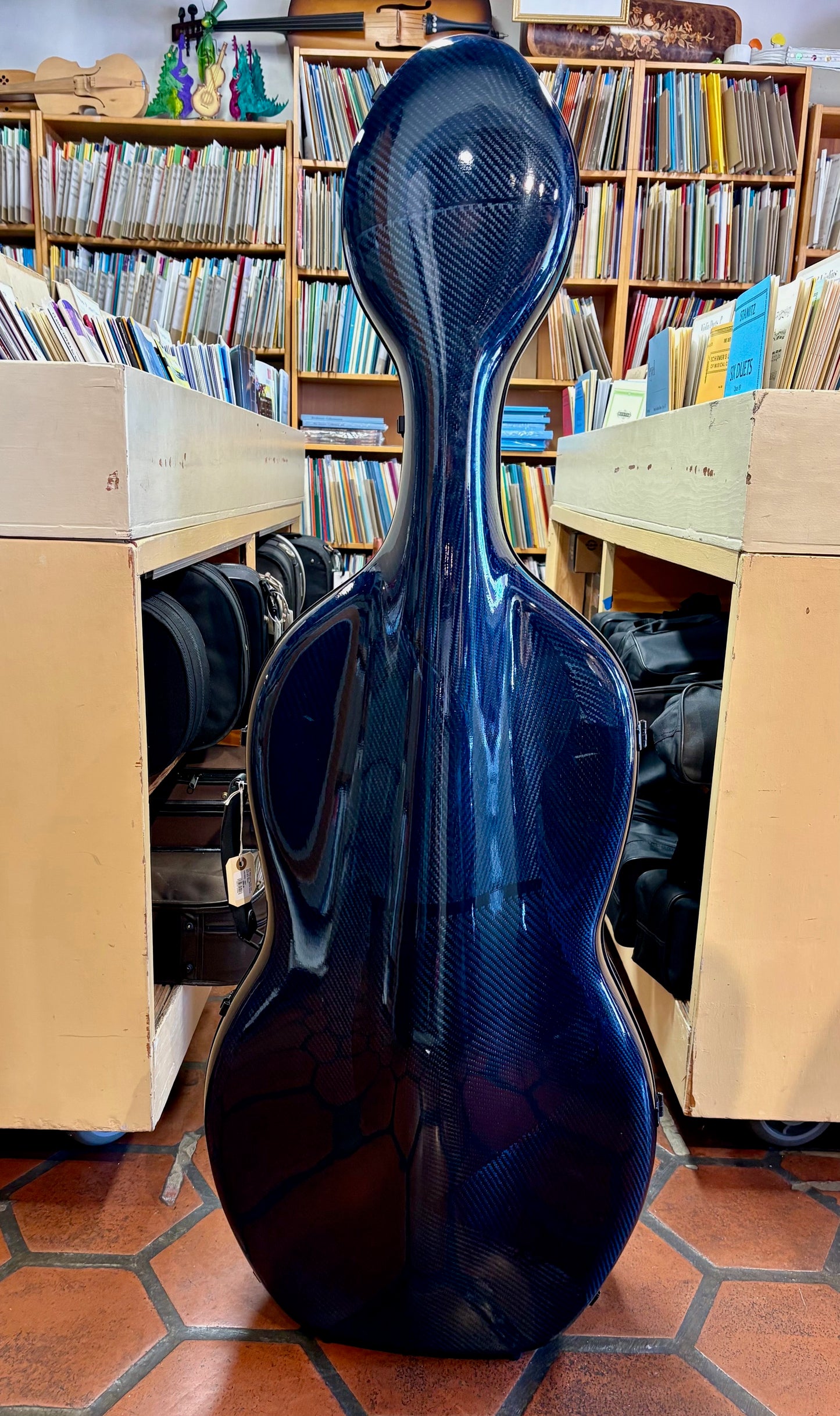 SYC NOVA carbon fiber cello case, 3.6 kilo | Metzler Violins |