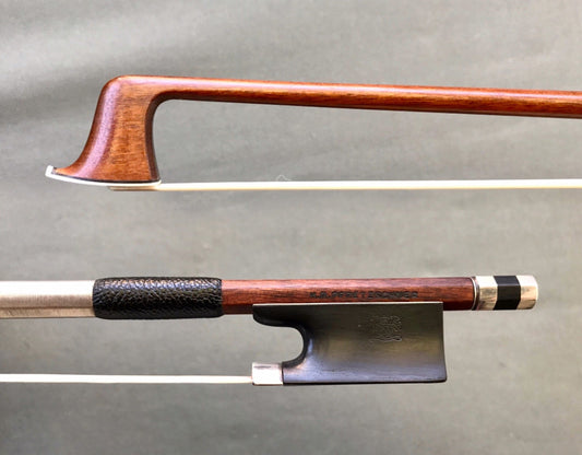 H.R. PFRETZSCHNER round, silver-mounted violin bow, ca 1900, 56.7g, with newer button, GERMANY