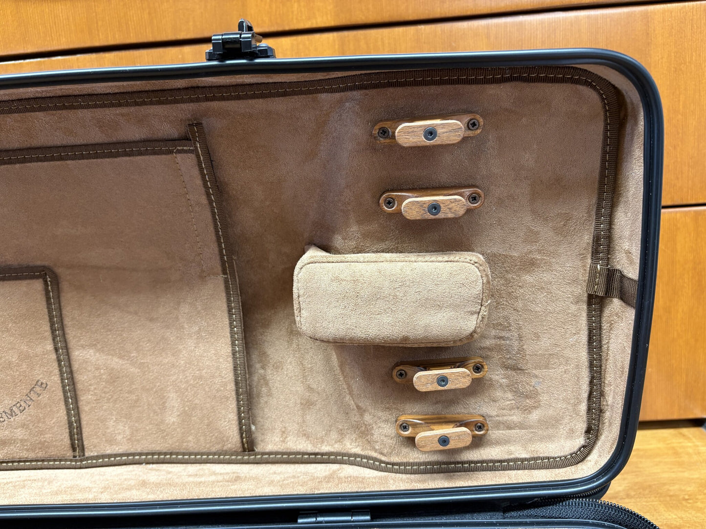 Bogaro & Clemente "Nicole" violin case | Metzler Violins