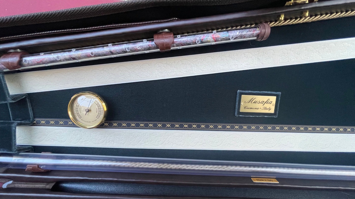 Musafia Luxury Classic dart-shaped violin case | Metzler Violins