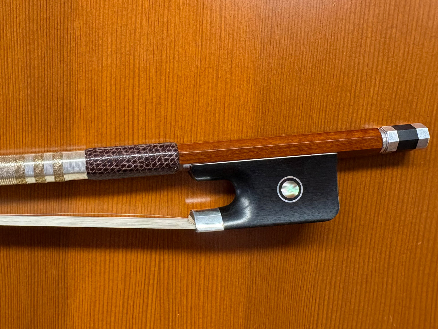 Fine silver Pernambuco cello bow, unbranded 80.4g | Metzler Violins