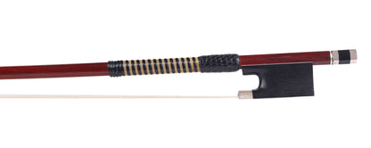 Unbranded pernambuco violin bow, silver-mounted, 63.1g., possibly from the Siefried workshop