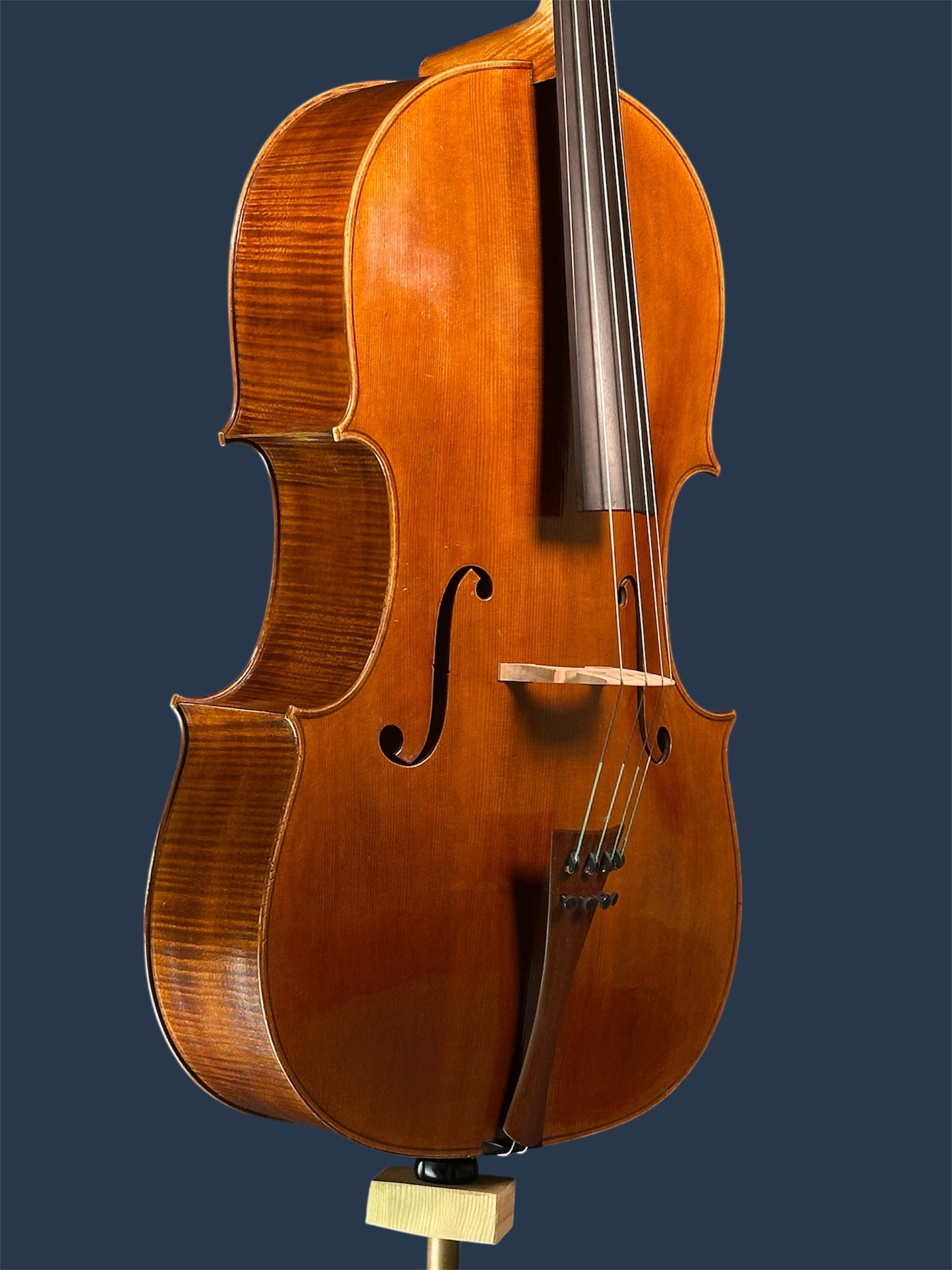 Isabelle Wilbaux Guadagnini model cello, Montreal, 2017 | Metzler Violins