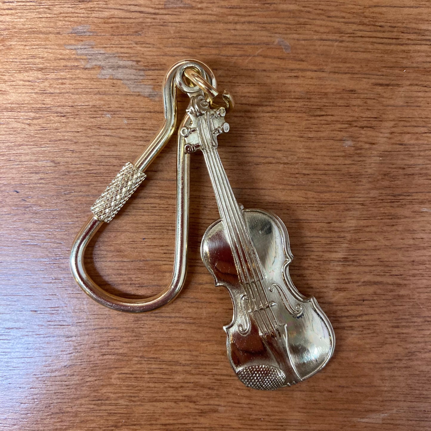 Violin Keychain - Polished Brass