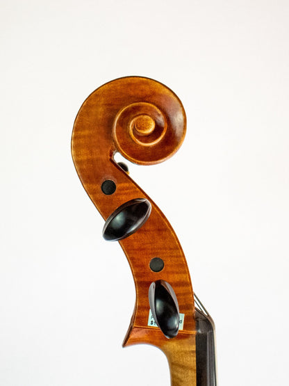 Fine unlabeled 1/4 flamed cello by Great Wall