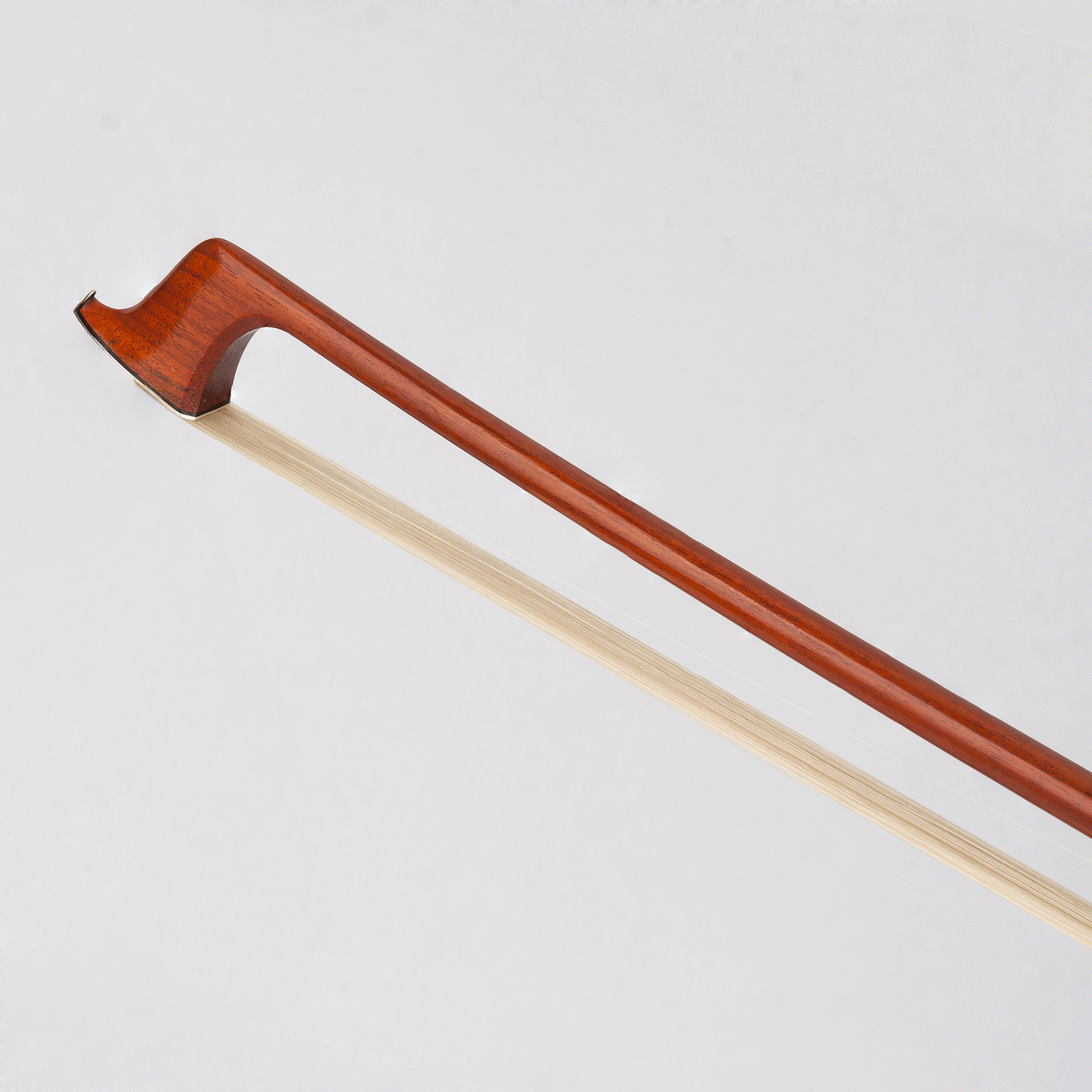 M.U. GÜLER silver violin bow, round Pernambuco stick, 62.3 grams | Metzler Violins