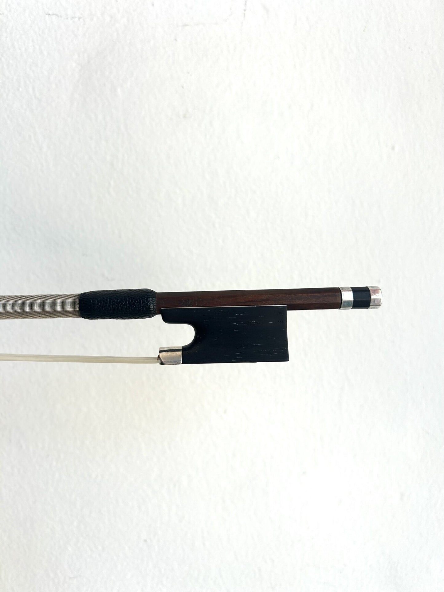 "Lupot" branded violin bow, 55.8g | Metzler Violins