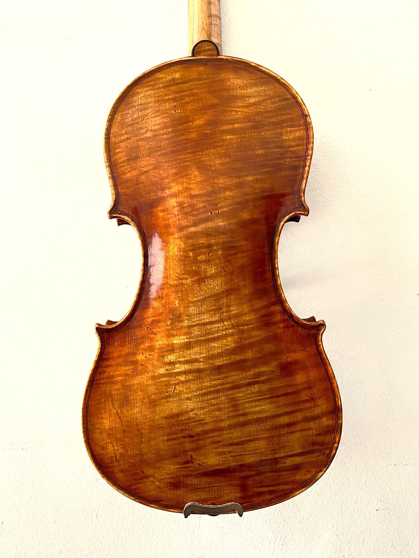 Revelle Model 700 4/4 violin, antique-style, 1-piece back