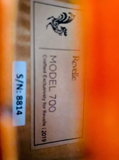 Revelle Model 700 4/4 violin, antique-style, 1-piece back
