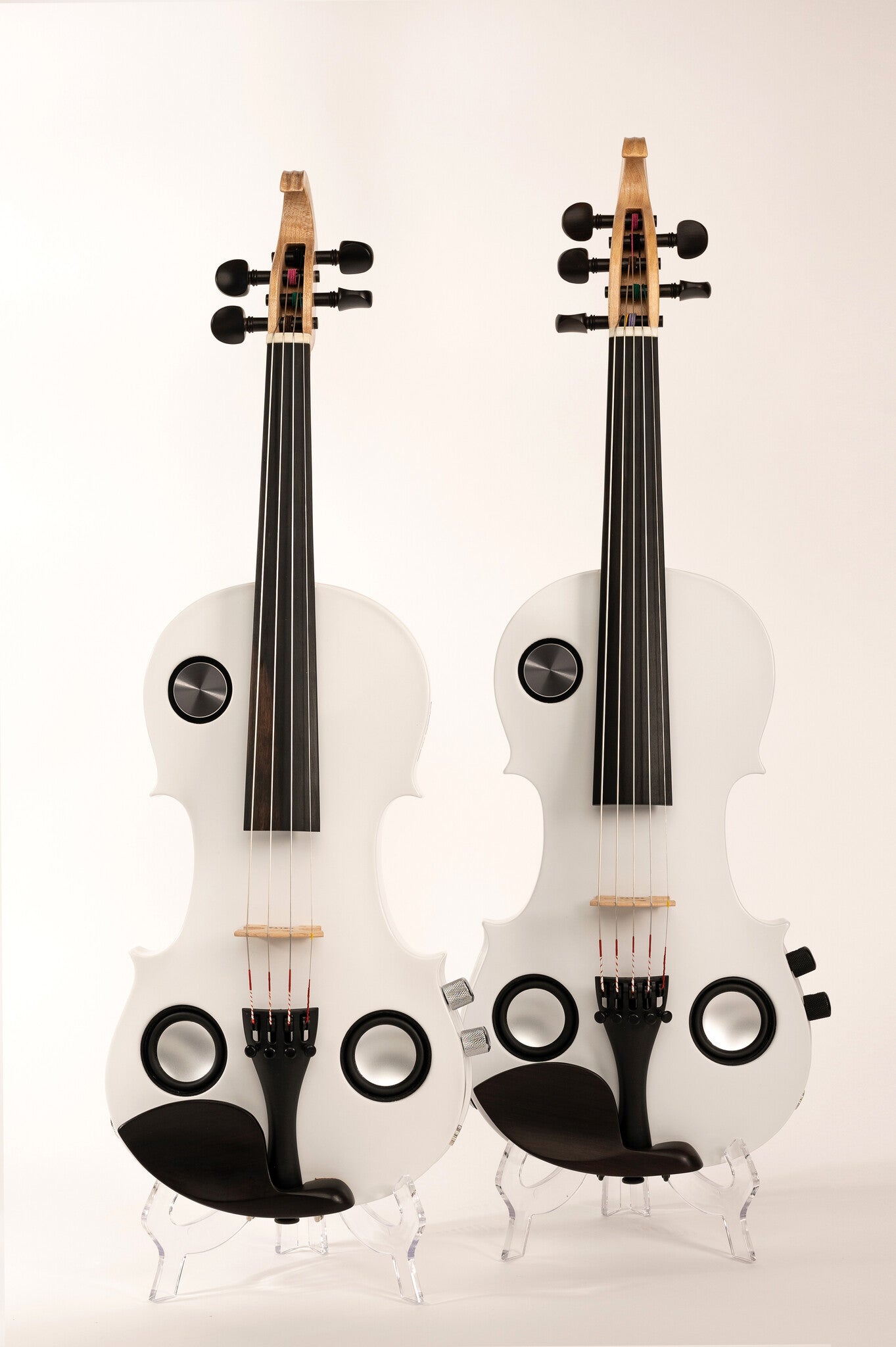 Volta Violinatron V4-R 4 String Hybrid electric violin with built-in speakers